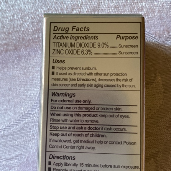 Last One! It Cosmetics CC+ Cream Neutral Medium - Picture 3 of 6